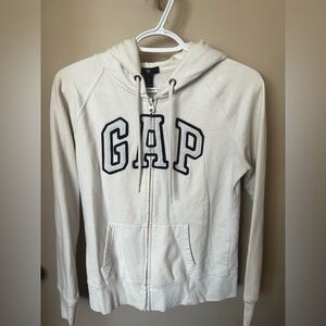 GAP sweater